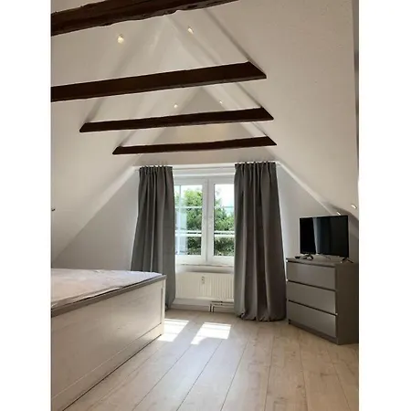 Shell Modern Retreat Semesterbostad